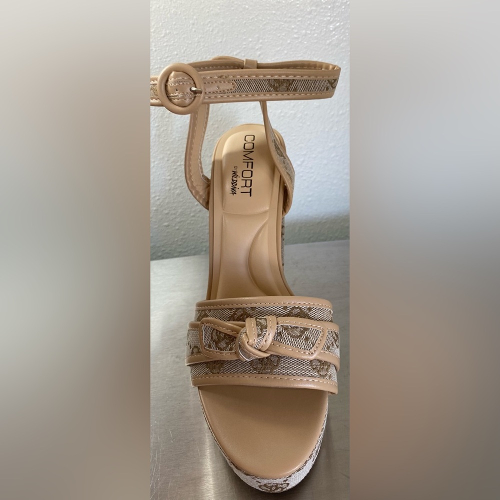 WILD DIVA.. HIGH PLATFORM HEELS
